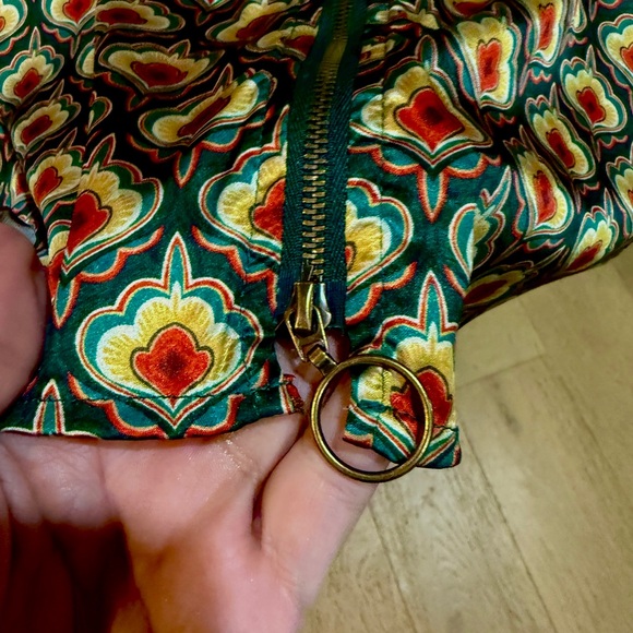 Vintage-Inspired Satin Double Zip Shirt – Bohemian Retro Print NWOT - Picture 4 of 6